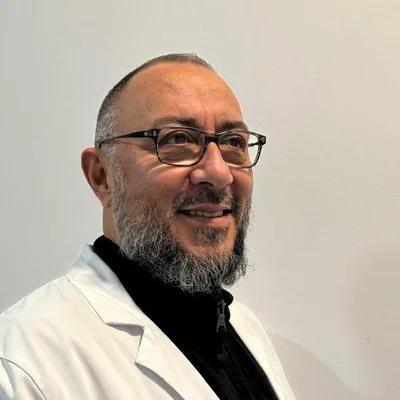 Dr. Luis Mora Ríos